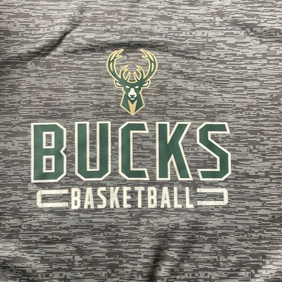 Milwaukee Bucks fleece lined Warm Up Hoodie NBA Size XL - Picture 11 of 11